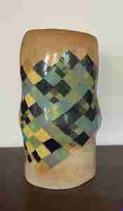 Chan Chung-kwong, Clay vase 1988, 18 x 32 2