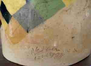 Chan Chung-kwong, Clay vase 1988, 18 x 32 2 Signature
